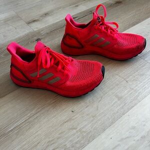 Women’s Ultra Boost 20 in Signal Pink